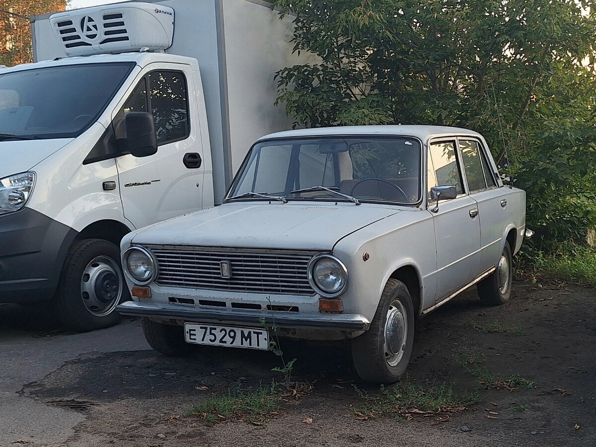 Москва, № Е 7529 МТ — ВАЗ-21011 Жигули '74-83