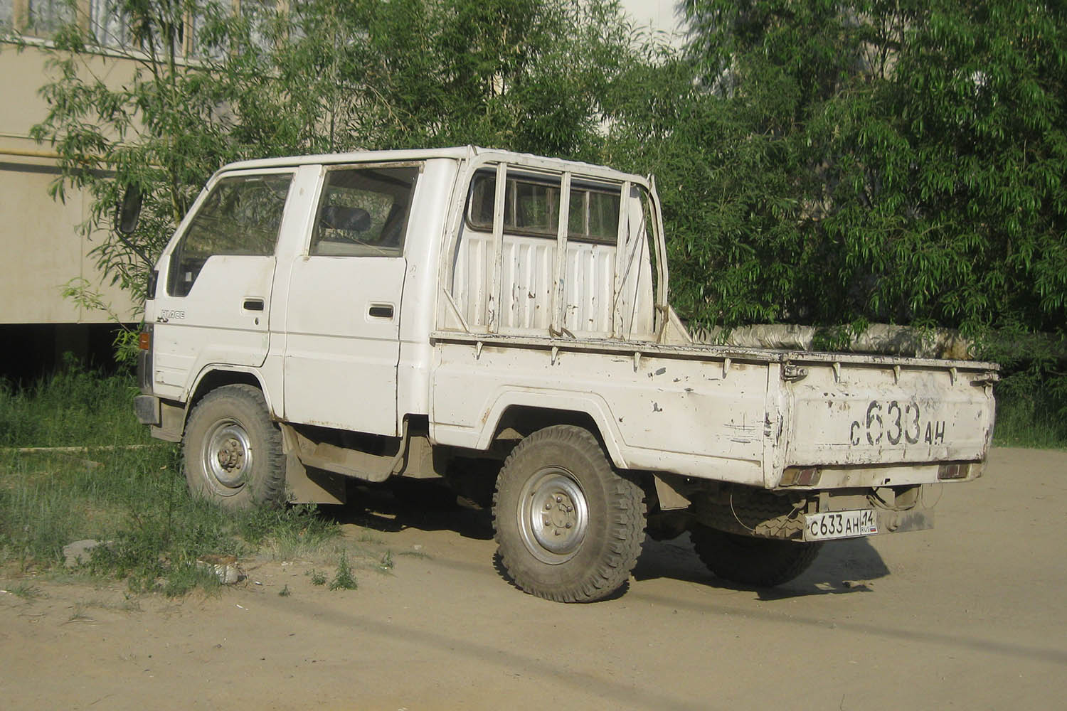 Саха (Якутия), № С 633 АН 14 — Toyota HiAce (H80/H90) '85-95