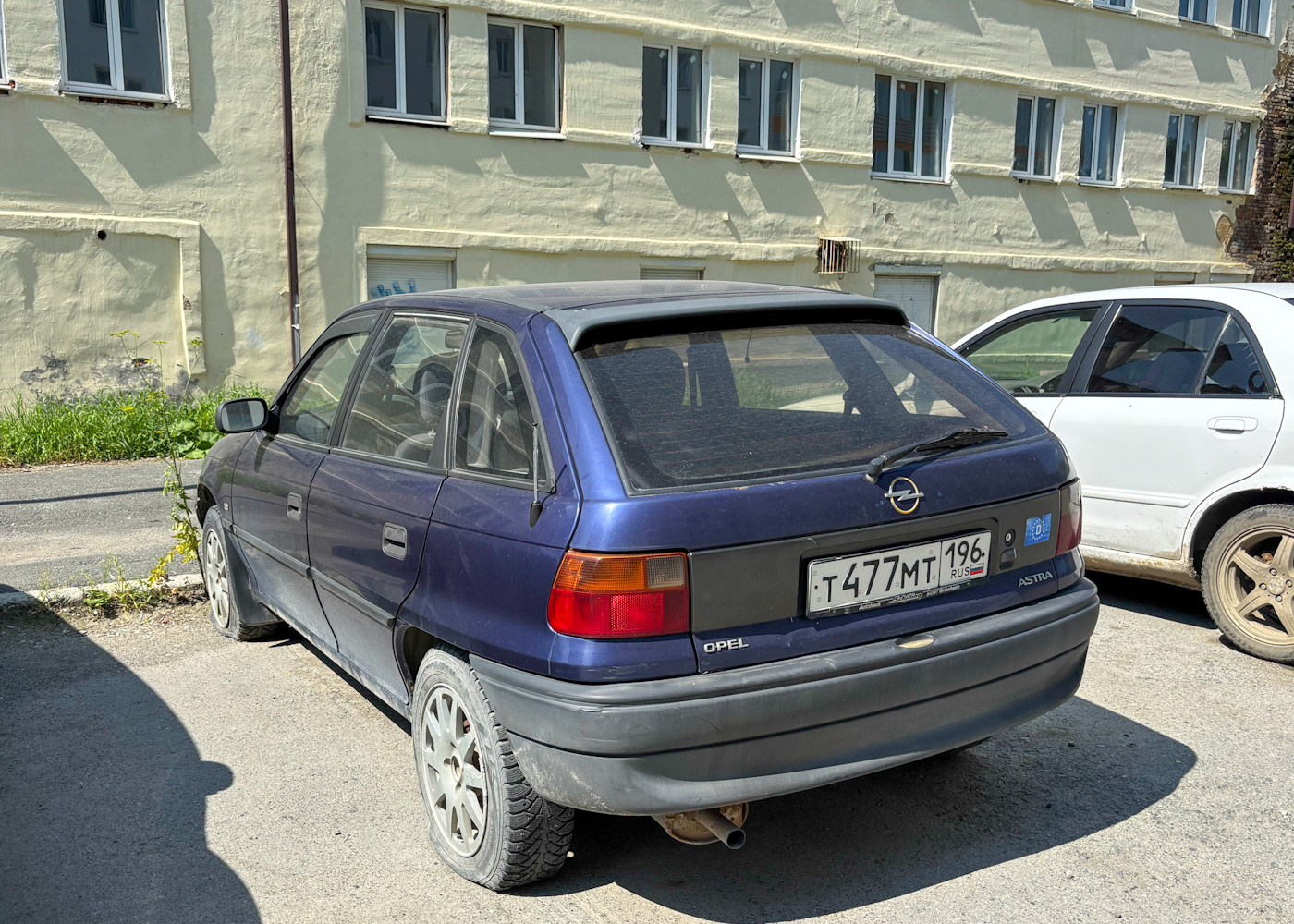 Свердловская область, № Т 477 МТ 196 — Opel Astra (F) '91-98