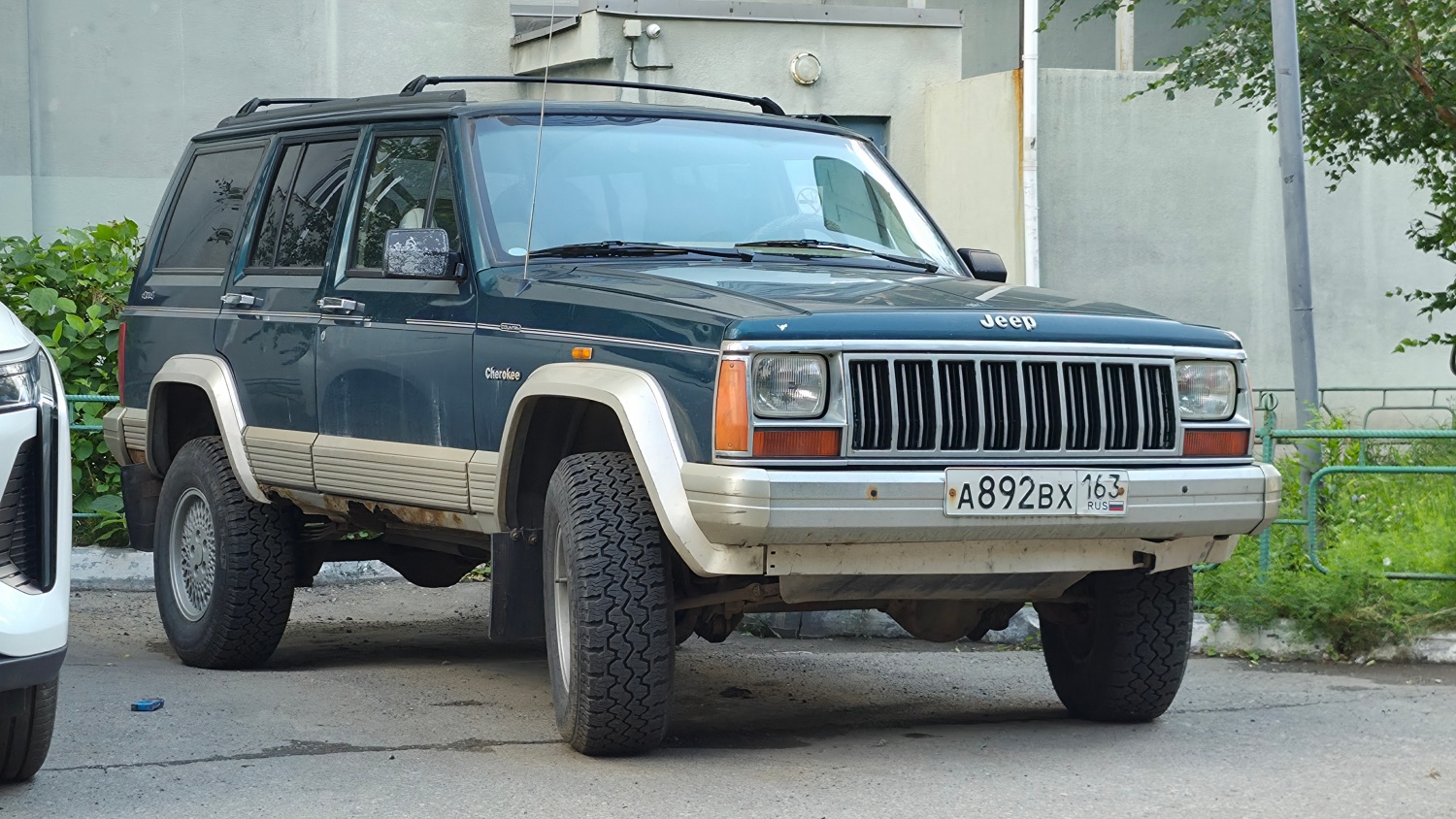 Самарская область, № А 892 ВХ 163 — Jeep Cherokee (XJ) '84-01