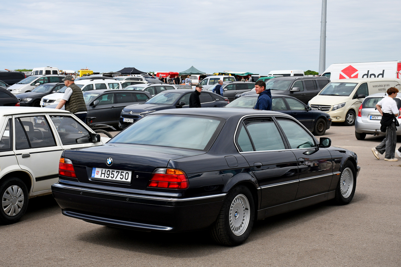 Литва, № H95750 — BMW 7 Series (E38) '94-01; Литва — Retro mugė 2026