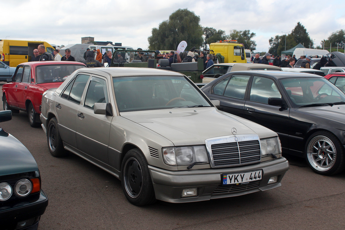 Литва, № YKY 444 — Mercedes-Benz (W124) '84-96; Литва — Retro mugė 2025 ruduo