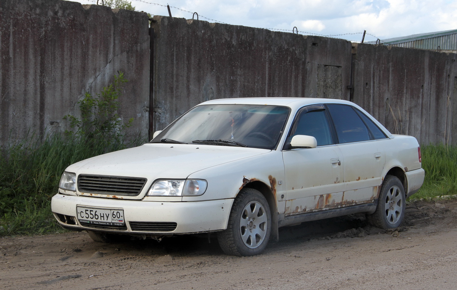 Псковская область, № С 556 НУ 60 — Audi A6 (C4) '94-97