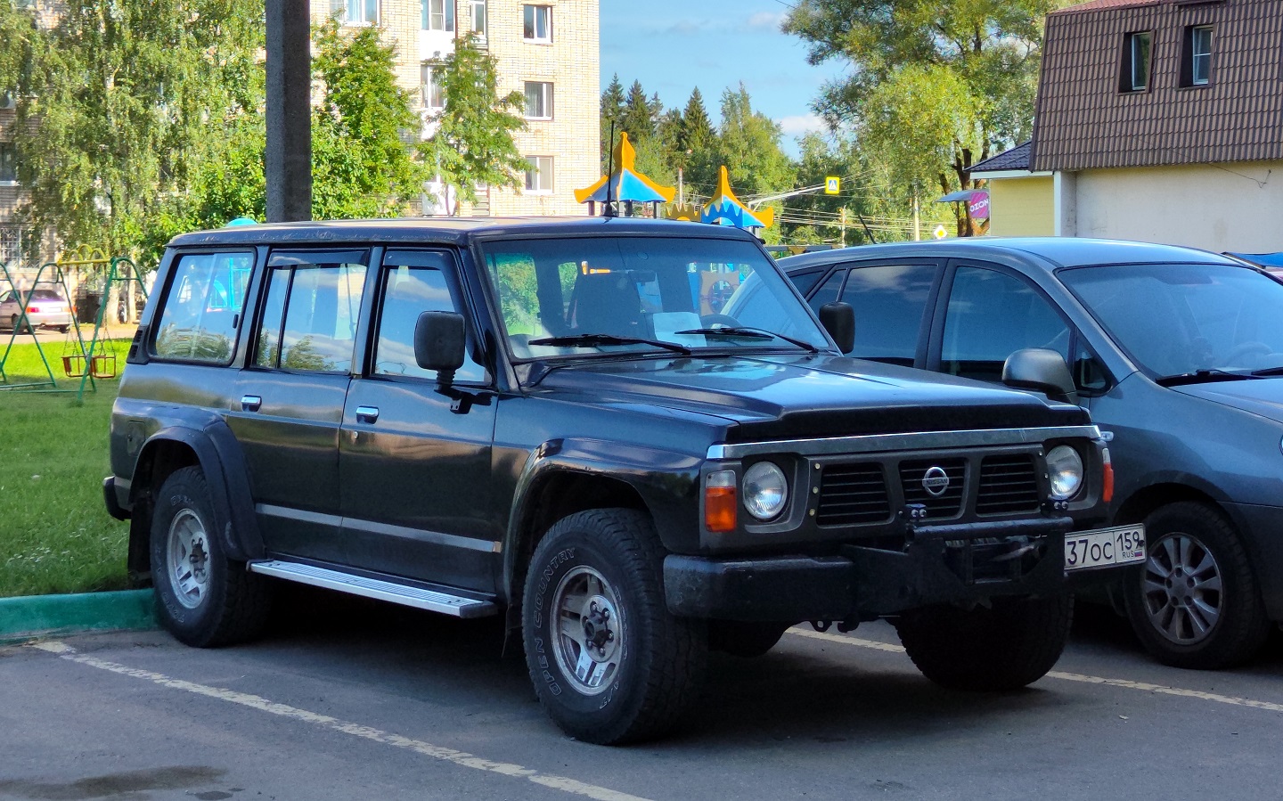 Пермский край, № М 437 ОС 159 — Nissan Patrol (Y60) '87-97