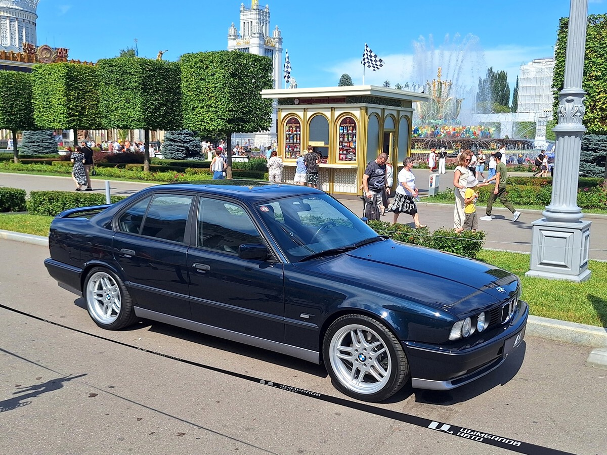 Москва, № (77) Б/Н 0983 — BMW 5 Series (E34) '87-96; Транспортные средства без номеров (Москва); Москва — Фестиваль "ПроДвижение" 2026