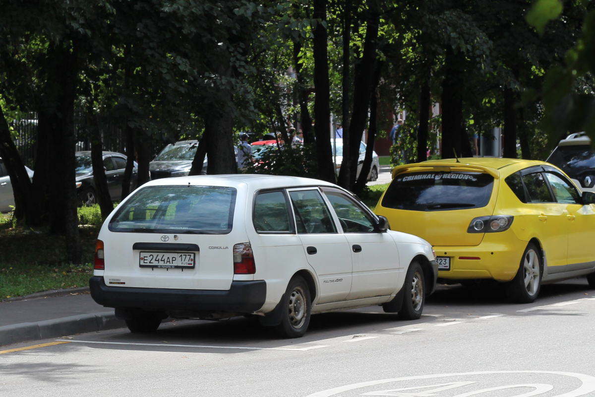 Москва, № Е 244 АР 177 — Toyota Corolla (E110) '95-02