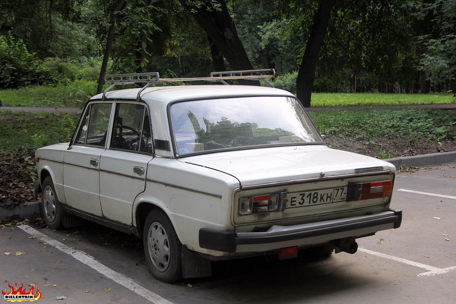 Москва, № Е 318 КН 77 — ВАЗ-21065 Жигули '90-02