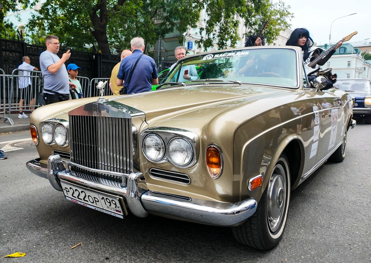 Москва, № Р 222 ОР 199 — Rolls-Royce Corniche '71-77