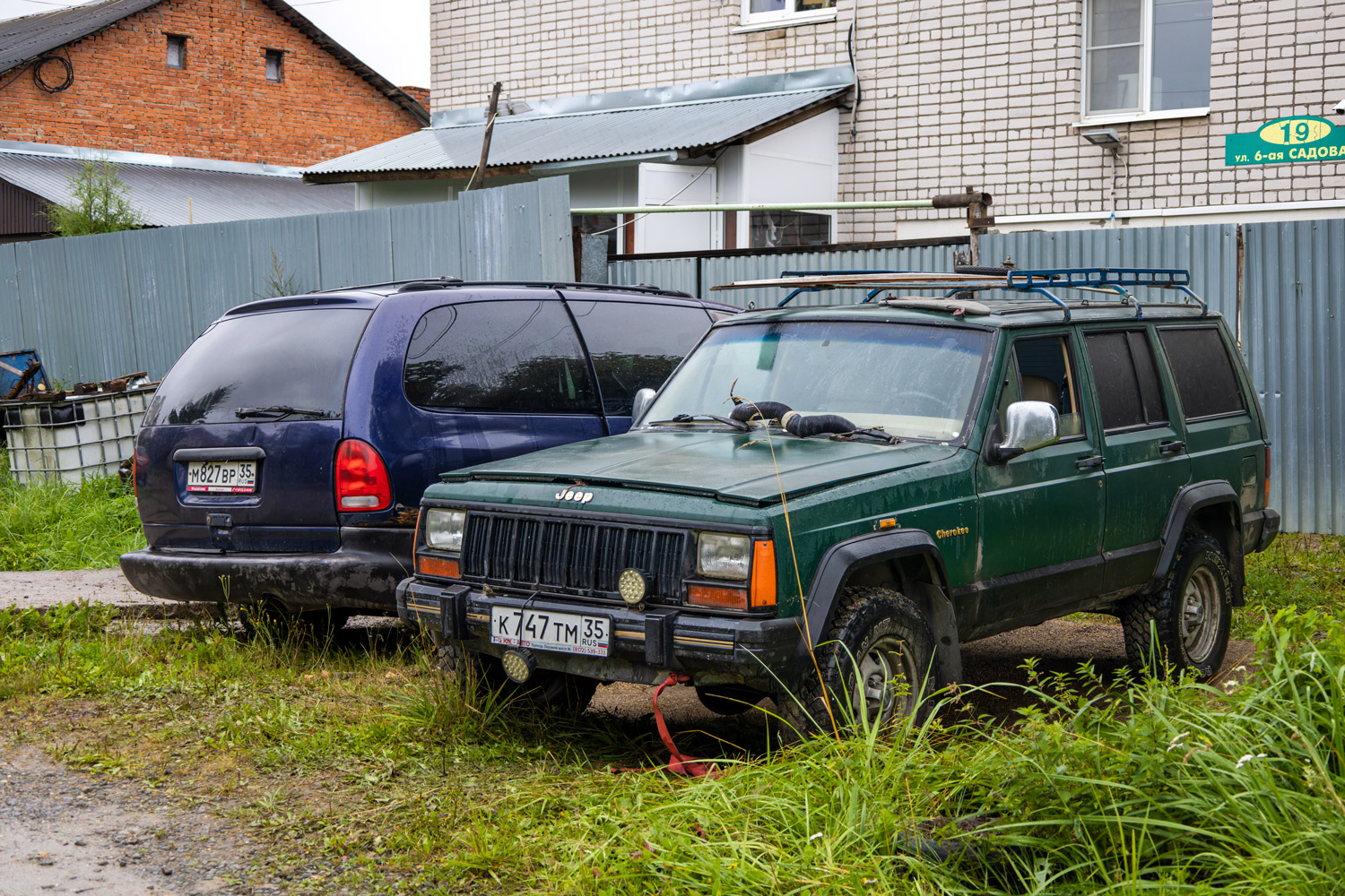 Вологодская область, № К 747 ТМ 35 — Jeep Cherokee (XJ) '84-01