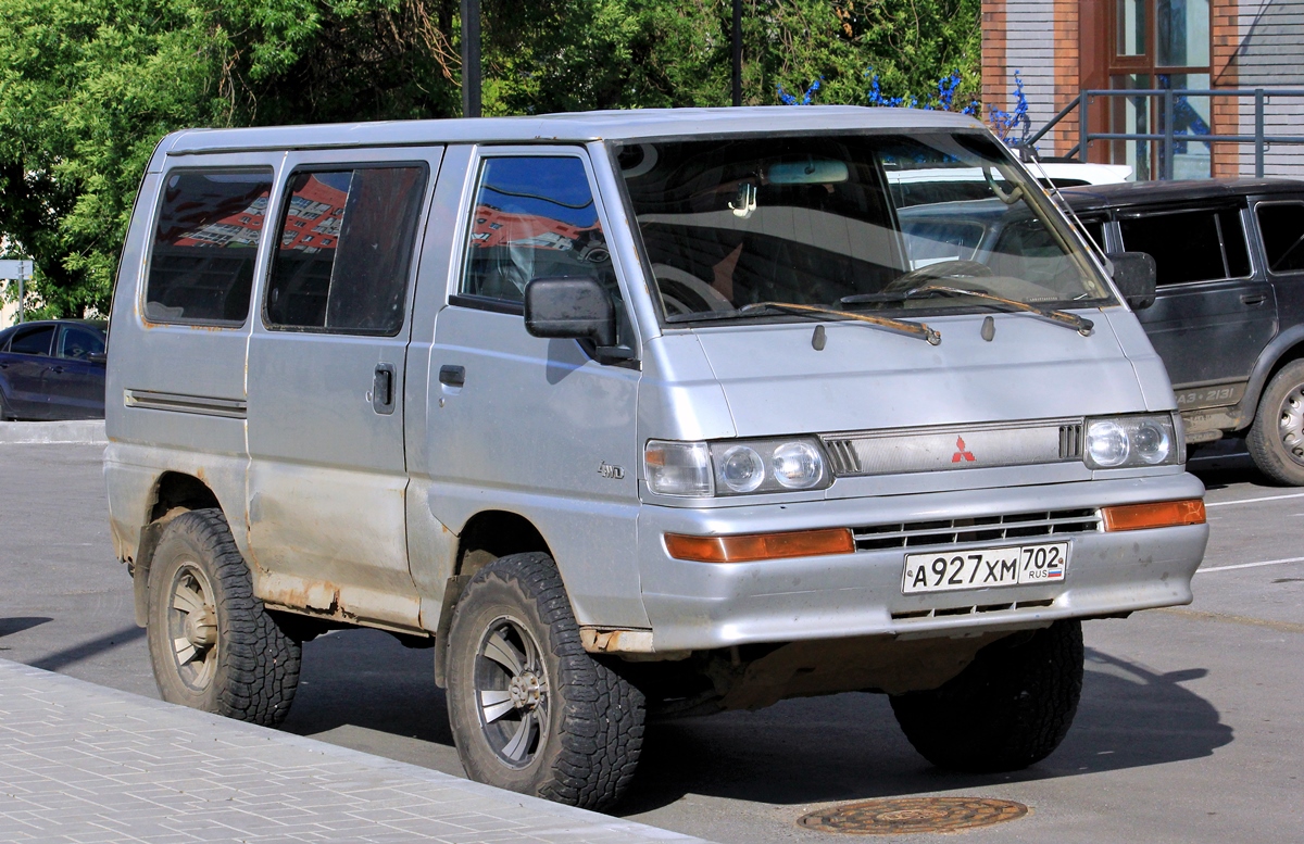 Башкортостан, № А 927 ХМ 702 — Mitsubishi L300 (2G) '86-99