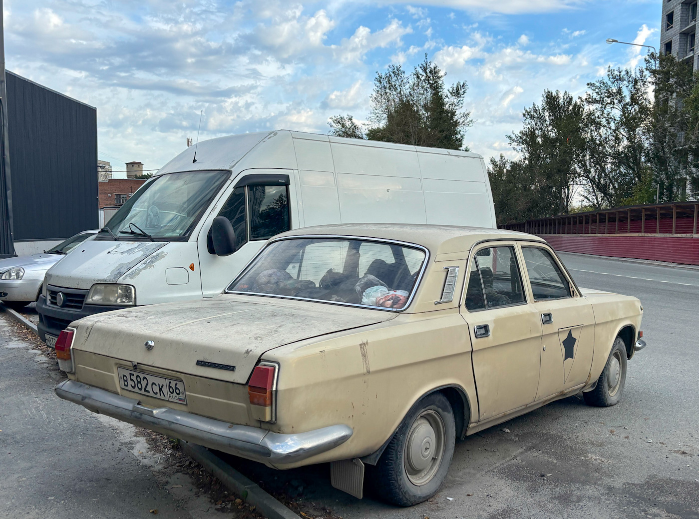 Свердловская область, № В 582 СК 66 — ГАЗ-24-10 Волга '85-92