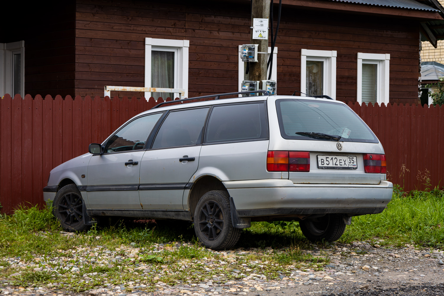 Вологодская область, № В 512 ЕХ 35 — Volkswagen Passat Variant (B4) '93-97