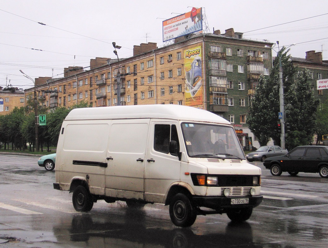 Удмуртия, № С 730 ОЕ 18 — Mercedes-Benz T1 207D '76-96