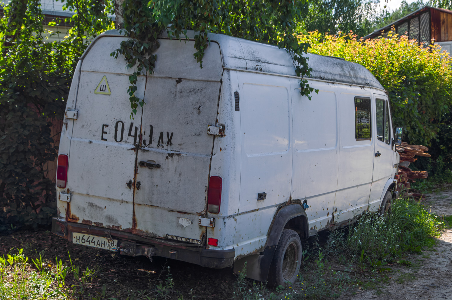 Пензенская область, № Н 644 АН 58 — Mercedes-Benz T1 410D '76-96