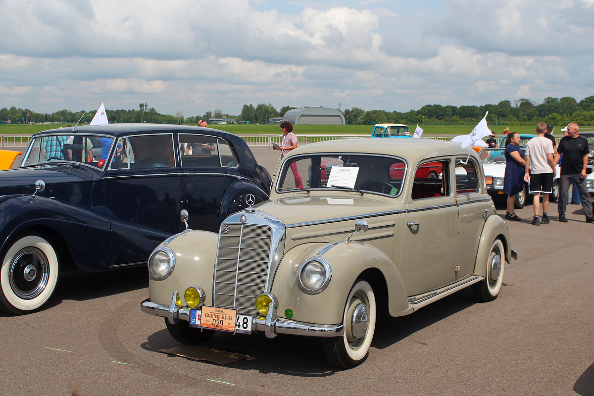 Литва, № H03348 — Mercedes-Benz (W187) '51-55; Литва — Nesenstanti klasika 2025