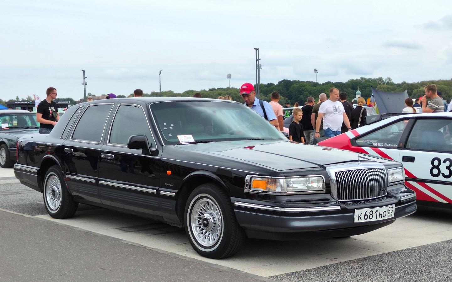Новгородская область, № К 681 НО 53 — Lincoln Town Car (2G) '90-97