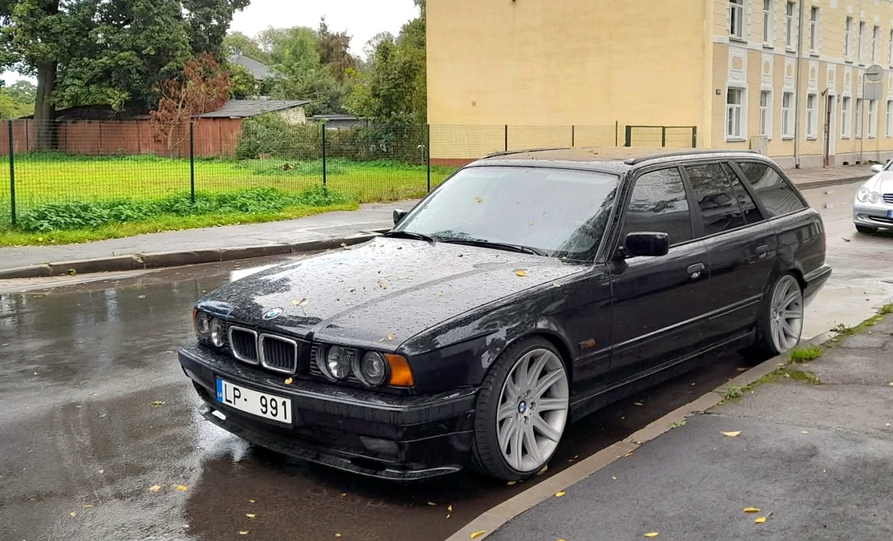 Латвия, № LP-991 — BMW 5 Series Touring (E34) '91-96