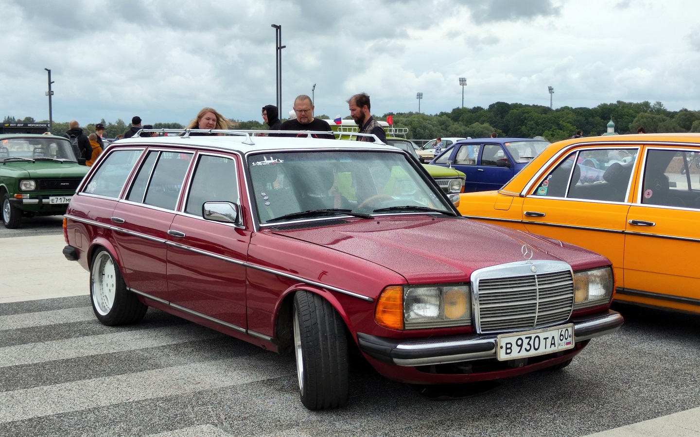Псковская область, № В 930 ТА 60 — Mercedes-Benz (S123) '77-86