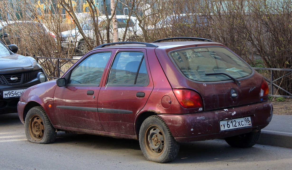 Санкт-Петербург, № У 612 ХС 98 — Ford Fiesta MkIV '95-99