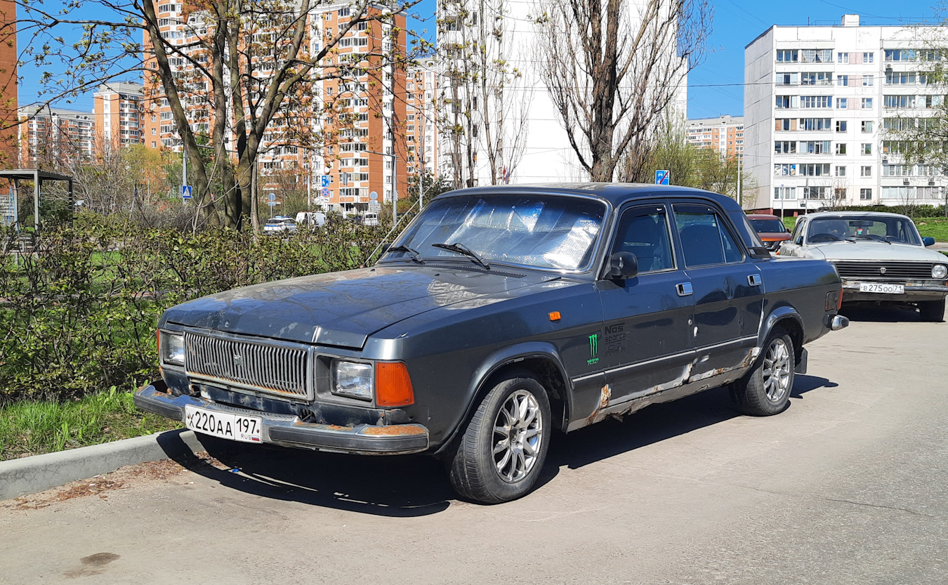 Москва, № Х 220 АА 197 — ГАЗ-3102 Волга '81-08; Тульская область, № В 275 ОО 71 — ГАЗ-24-10 Волга '85-92