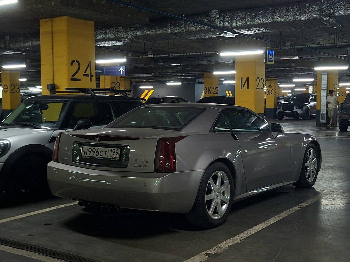 Москва, № Н 996 СТ 199 — Cadillac XLR '03-09