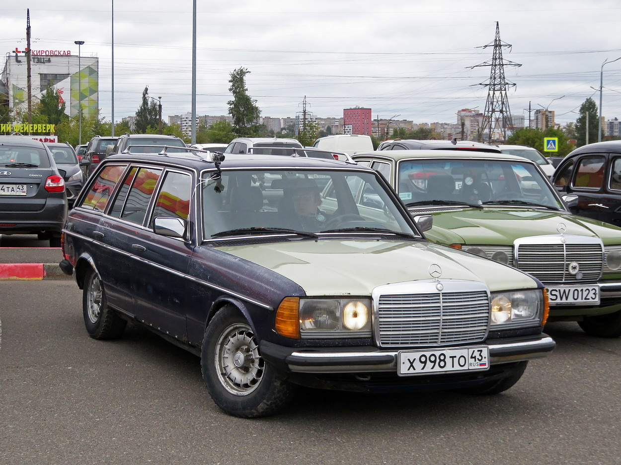 Кировская область, № Х 998 ТО 43 — Mercedes-Benz (S123) '77-86; Кировская область — Выставка ретро-автомобилей в Кирове 29 августа 2026 года