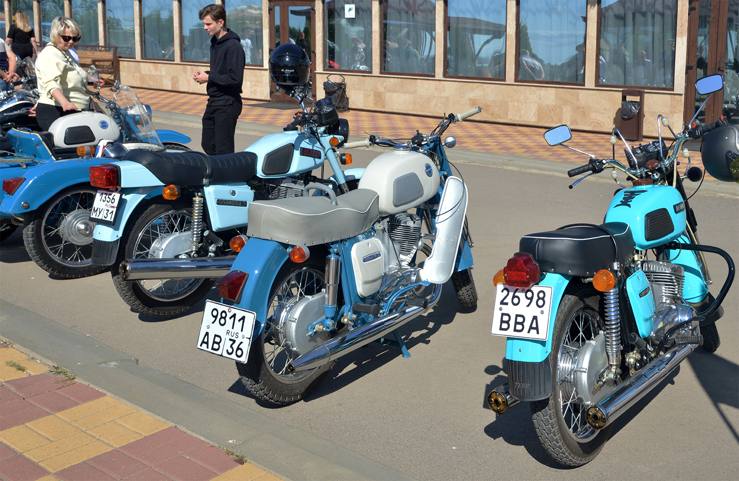 Воронежская область, № 9811 АВ 36 — Иж Планета-3 '70-78; Воронежская область, № 2698 ВВА — Иж Юпитер-4 '81-85; Воронежская область — Фестиваль "Автоистория Черноземья"