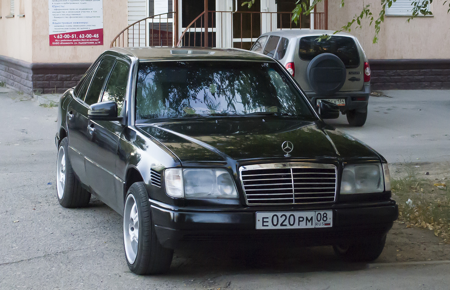 Волгоградская область, № Е 020 РМ 08 — Mercedes-Benz (Общая модель)