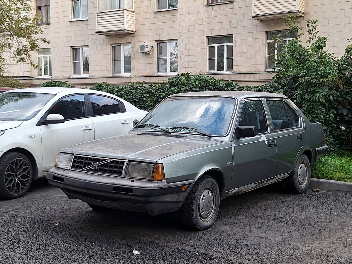Московская область, № Н 329 ВВ 550 — Volvo 344 '82-91