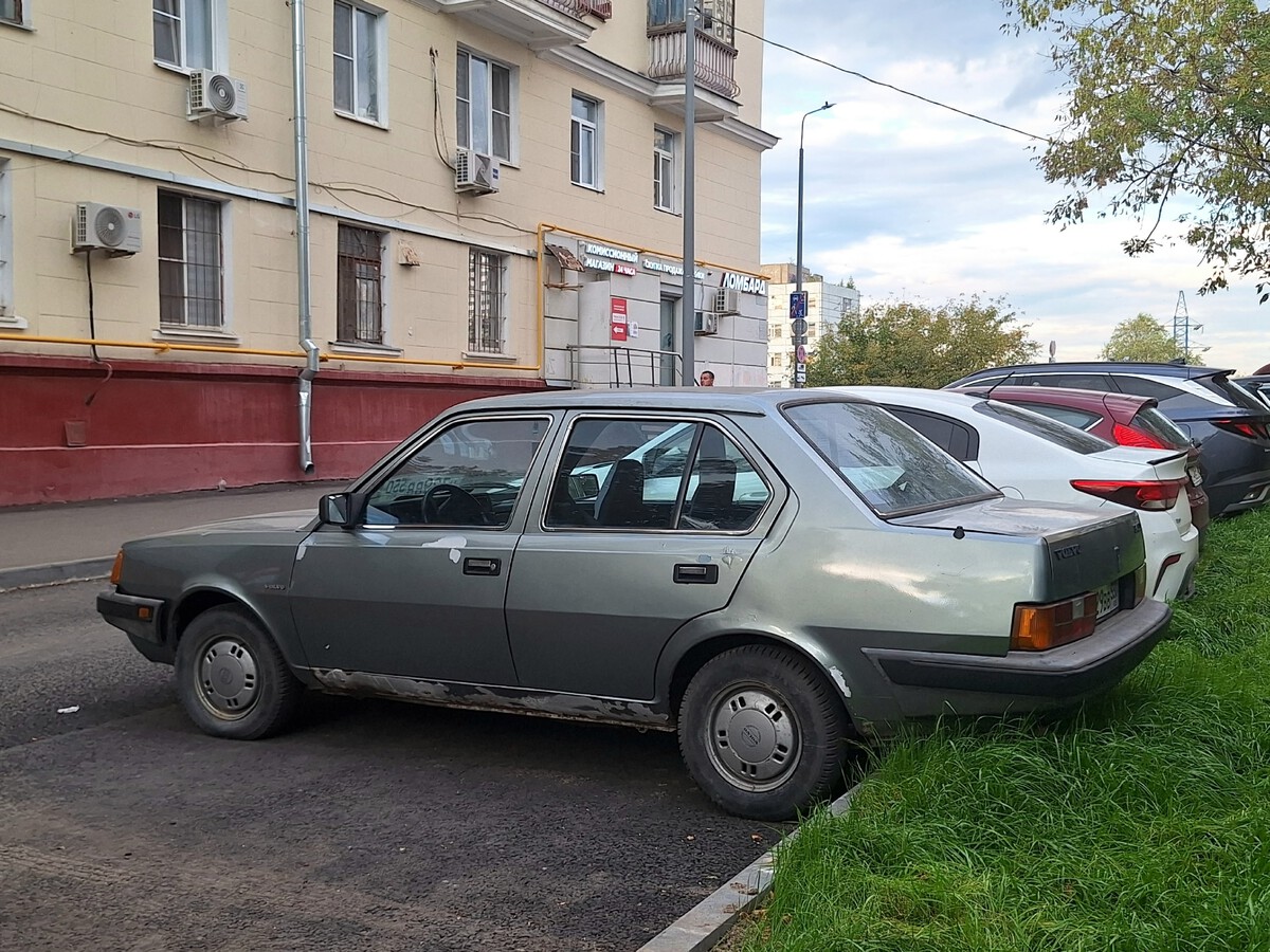 Московская область, № Н 329 ВВ 550 — Volvo 344 '82-91