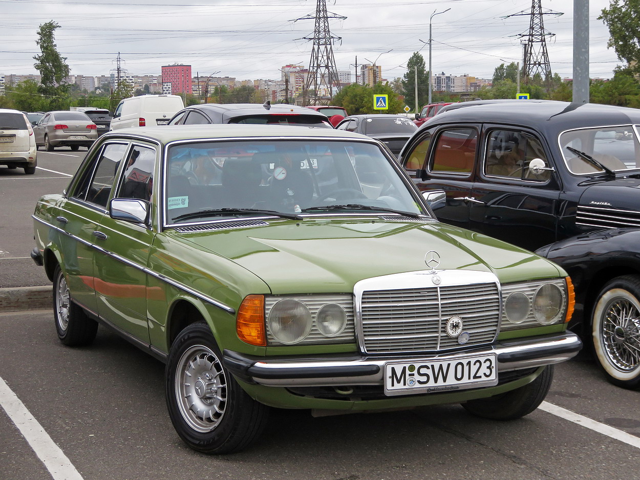 Кировская область, № Х 440 ОЕ 43 — Mercedes-Benz (W123) '76-86; Кировская область — Выставка ретро-автомобилей в Кирове 29 августа 2026 года