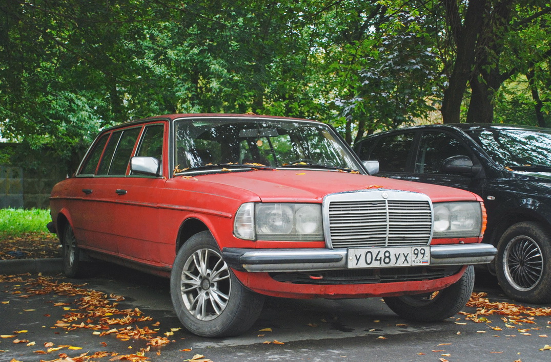 Москва, № У 048 УХ 99 — Mercedes-Benz (V123) '77-86