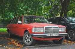 Москва, Mercedes-Benz (V123) '77-86 № У 048 УХ 99 424 КБ