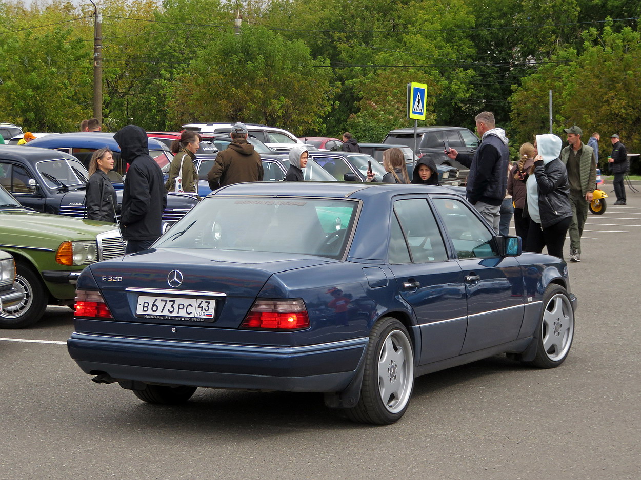 Кировская область, № В 673 РС 43 — Mercedes-Benz (W124) '84-96; Кировская область — Выставка ретро-автомобилей в Кирове 29 августа 2026 года