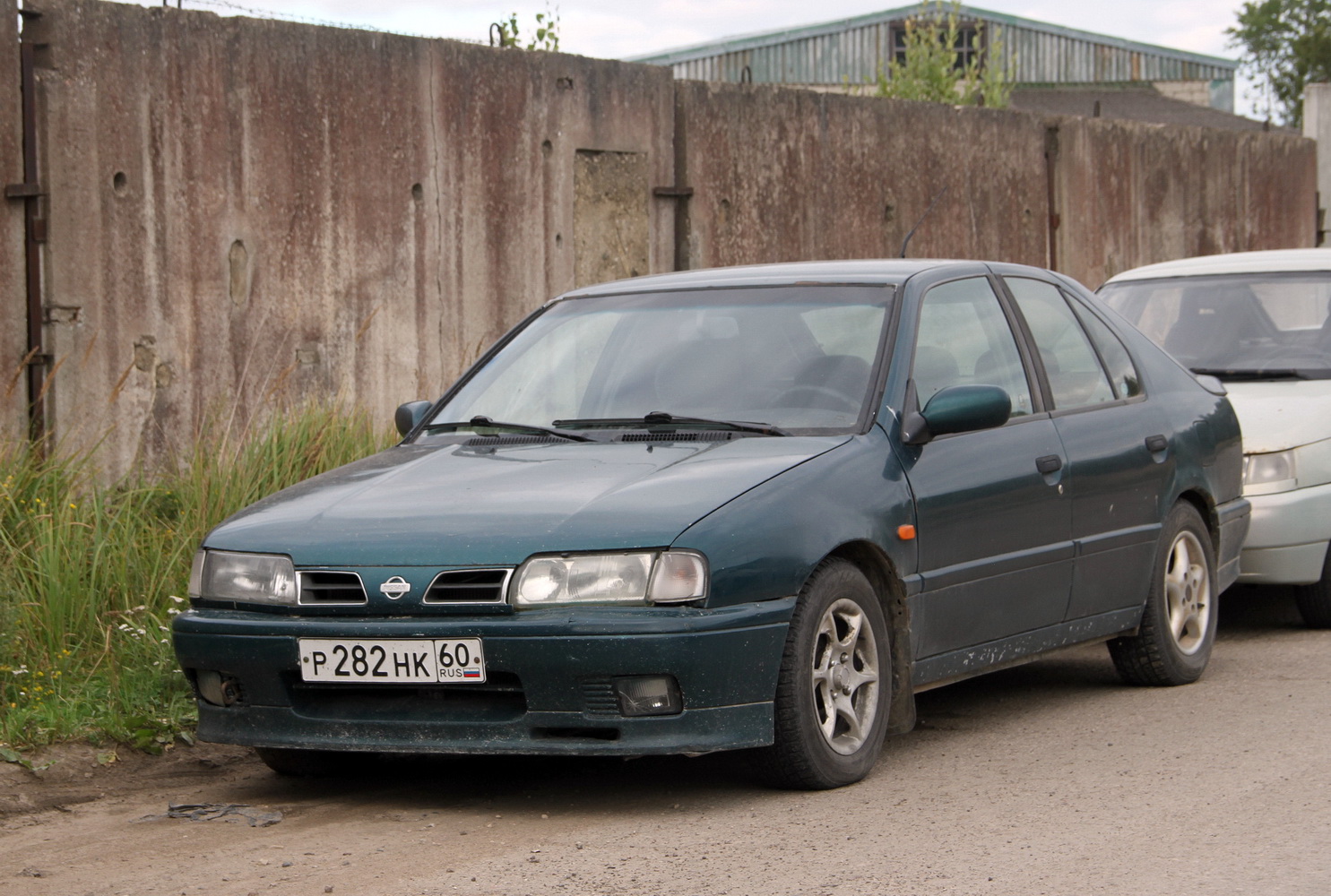 Псковская область, № Р 282 НК 60 — Nissan Primera (P10) '90-96