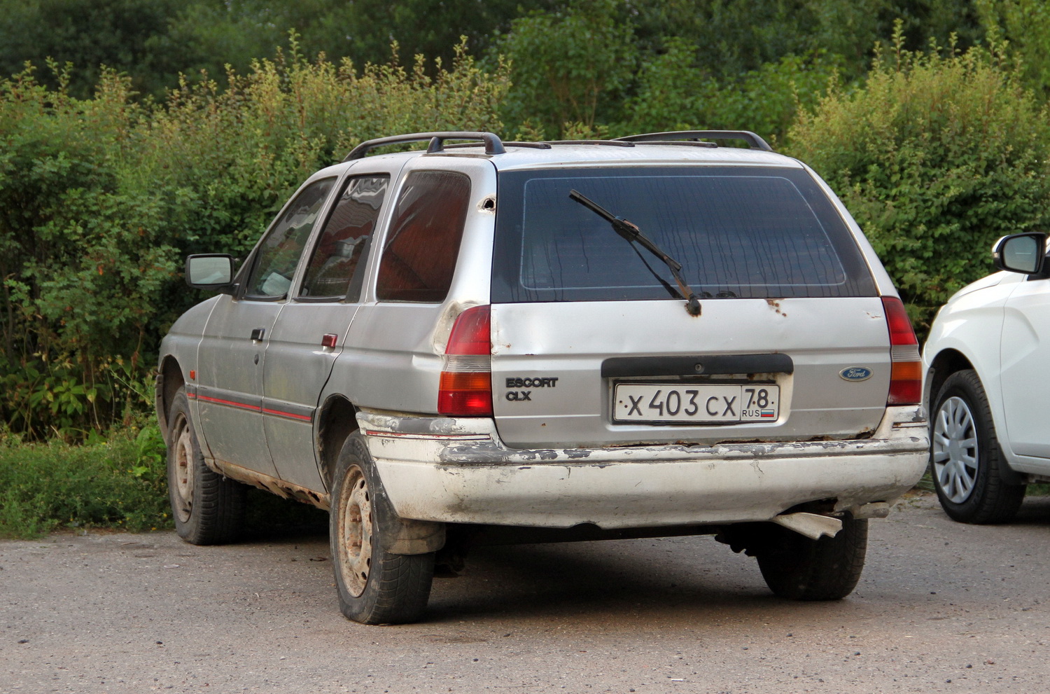 Псковская область, № Х 403 СХ 78 — Ford Escort MkV '90-97