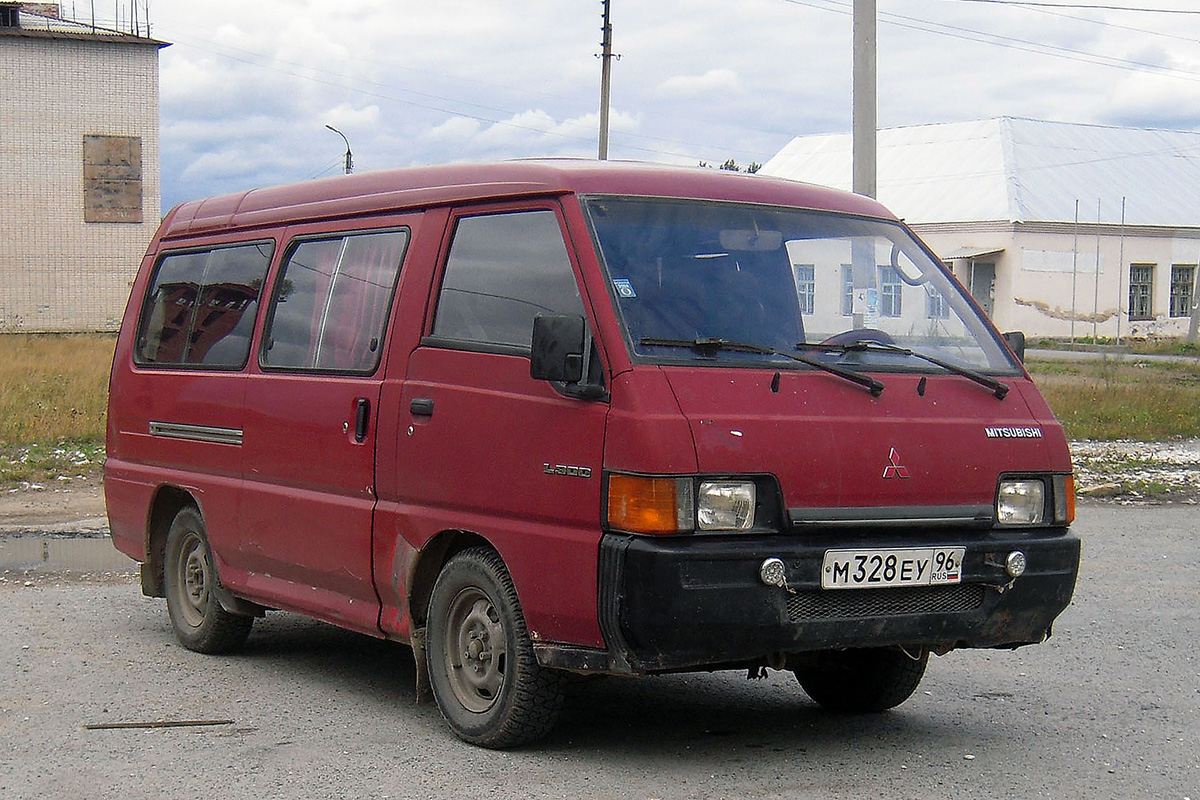 Тюменская область, № М 328 ЕУ 96 — Mitsubishi L300 (2G) '86-99