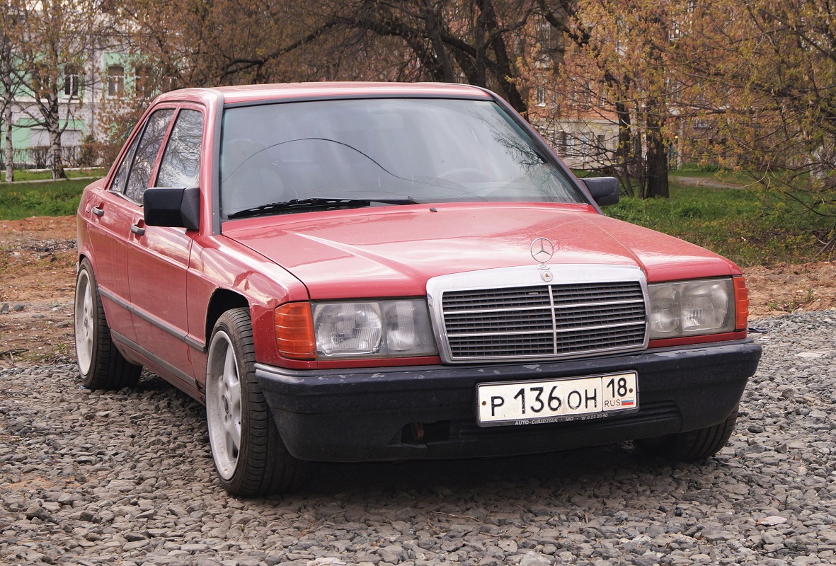 Удмуртия, № Р 136 ОН 18 — Mercedes-Benz 190 (W201) '82-93