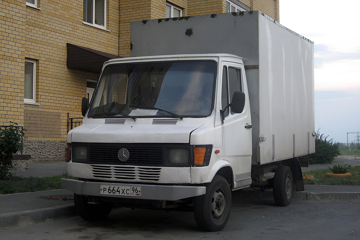 Свердловская область, № Р 664 ХС 96 — Mercedes-Benz T1 307D '76-96