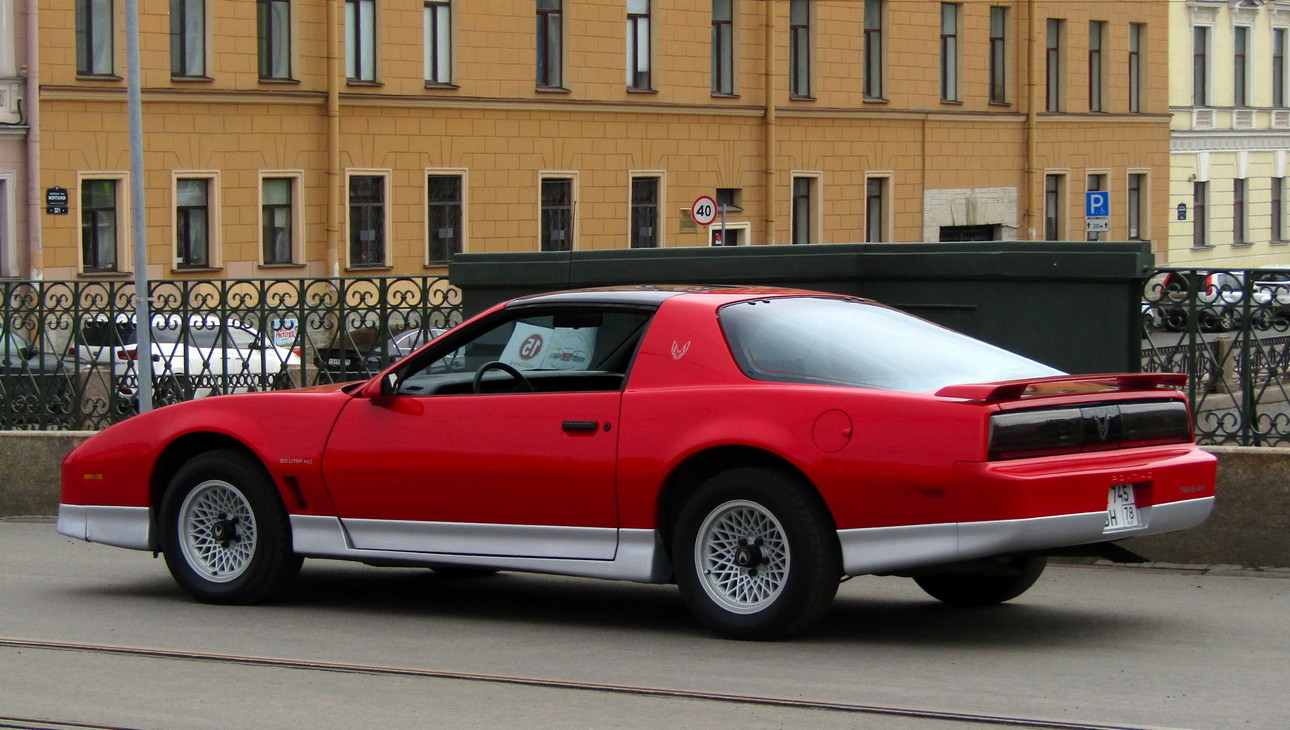 Санкт-Петербург, № А 745 ВН 78 — Pontiac Firebird (3G) '82-92; Санкт-Петербург — Международный транспортный фестиваль "ТранспортФест 2025"