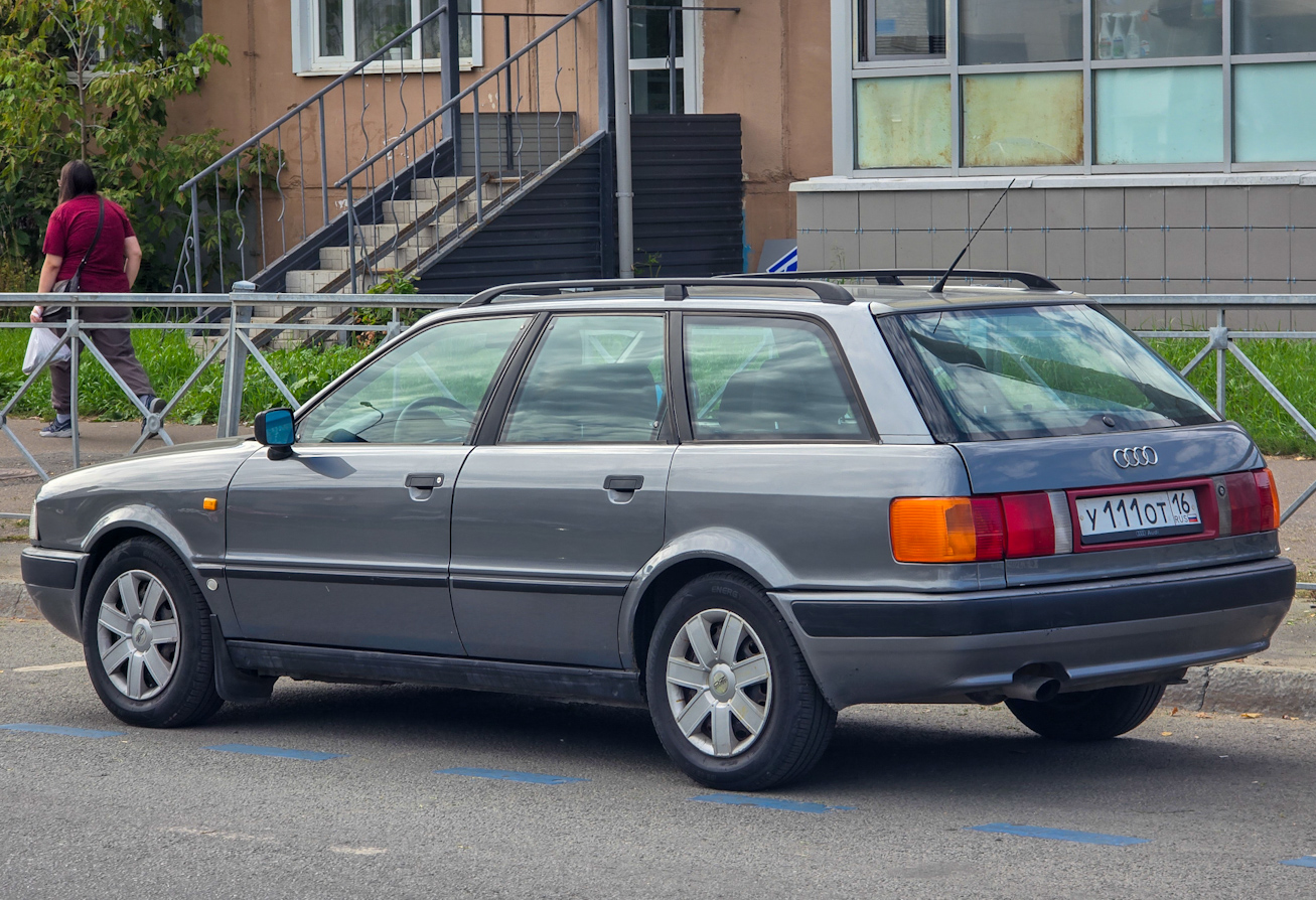 Татарстан, № У 111 ОТ 16 — Audi 80 Avant (B4) '92-95