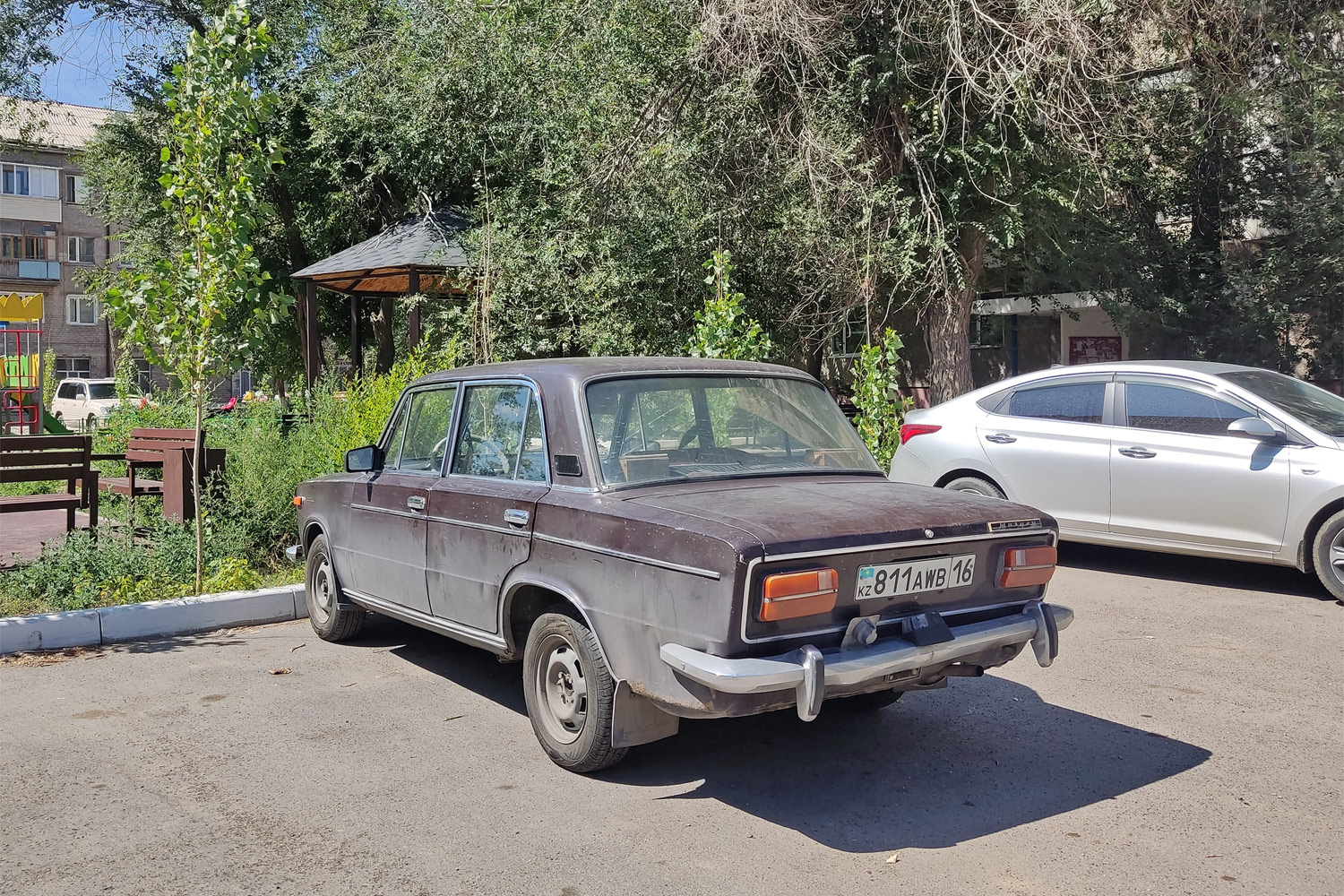 Абайская область, № 811 AWB 16 — ВАЗ-2103 Жигули '72-84