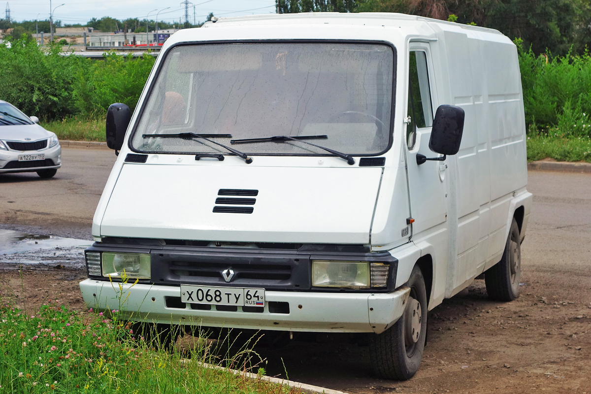 Саратовская область, № Х 068 ТУ 64 — Renault Master '80-97