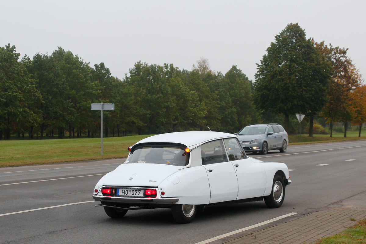 Литва, № H01077 — Citroën DS/ID (Общая модель) '55-75