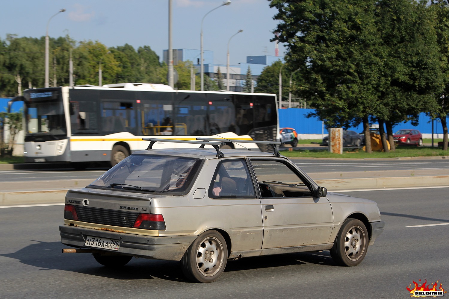Москва, № Н 316 АА 799 — Peugeot 309 '85-94
