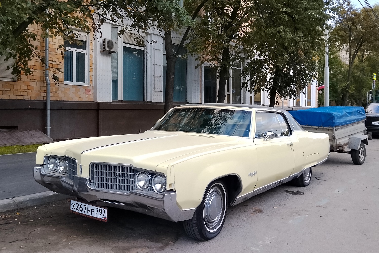 Москва, № Х 267 НР 797 — Oldsmobile 98 (8G) '65-70