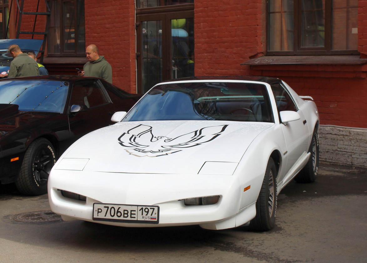 Москва, № Р 706 ВЕ 197 — Pontiac Firebird (3G) '82-92; Санкт-Петербург — Ежегодная выставка классических и кастомных автомобилей и мотоциклов "Original Meet"