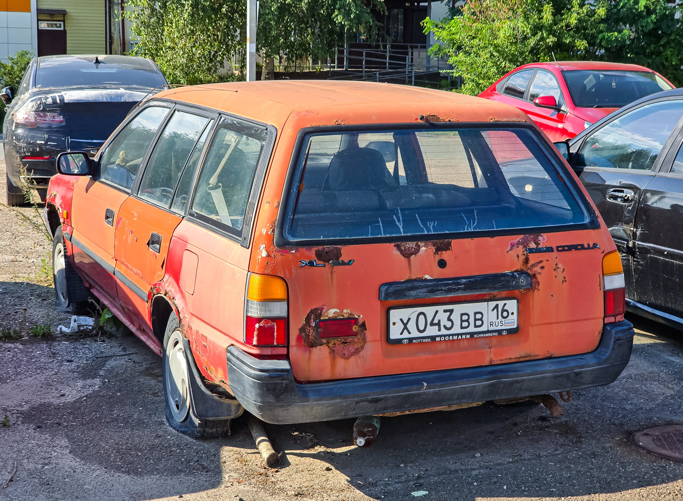 Татарстан, № Х 043 ВВ 16 — Toyota Corolla (E90) '87-92