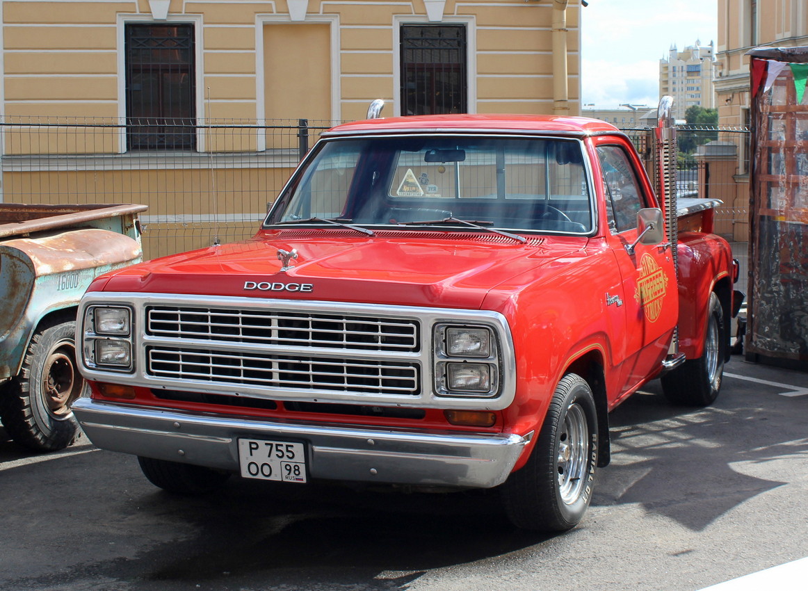 Санкт-Петербург, № Р 755 ОО 98 — Dodge Ram (1G) '81-93; Санкт-Петербург — Ежегодная выставка классических и кастомных автомобилей и мотоциклов "Original Meet"