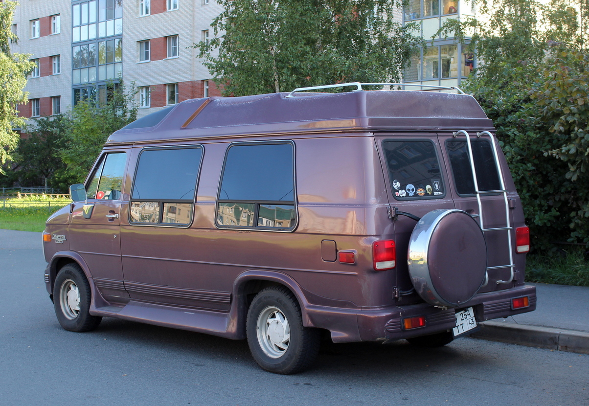 Кировская область, № У 254 ТТ 43 — Chevrolet Van (3G) '71-96